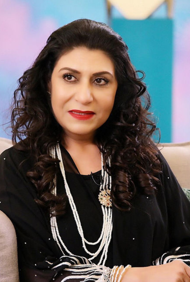 الفنانة هيفاء عادل