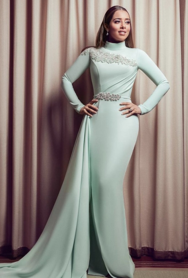 نوال الكويتية بإطلالة باللون الأخضر