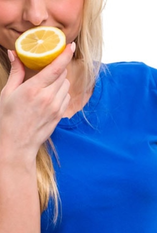  استنشاق رائحة الليمون يسبب الشعور بالرشاقة