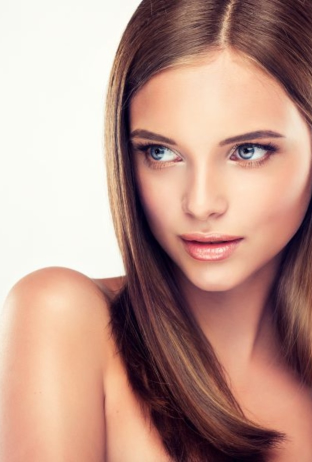 تعالج مكونات زيت الحية الاصلي مشكلات الشعر المتنوعة