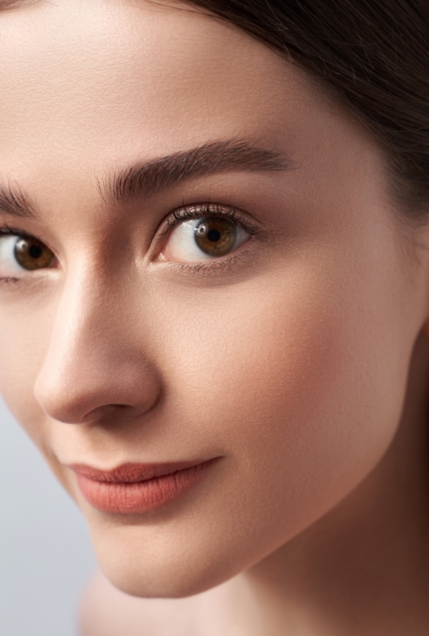 استخدمي ماسك الطماطم للحد من انتاج الزهم والبشرة الدهنية