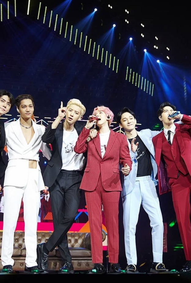 فرقة EXO الكورية