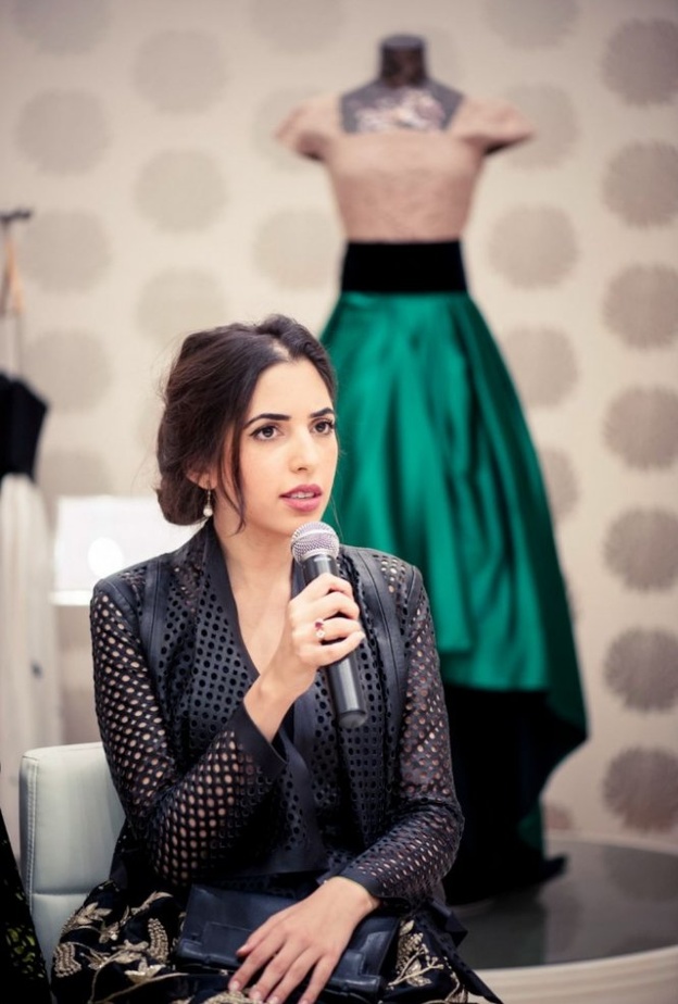  ‏خبيرة الجمال والمكياج يارا النملة