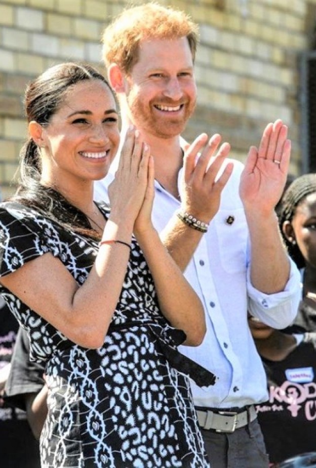 صورة عفوية للأمير هاري وميغان ماركل في أول رحلة عائلية لهم إلى جنوب أفريقيا