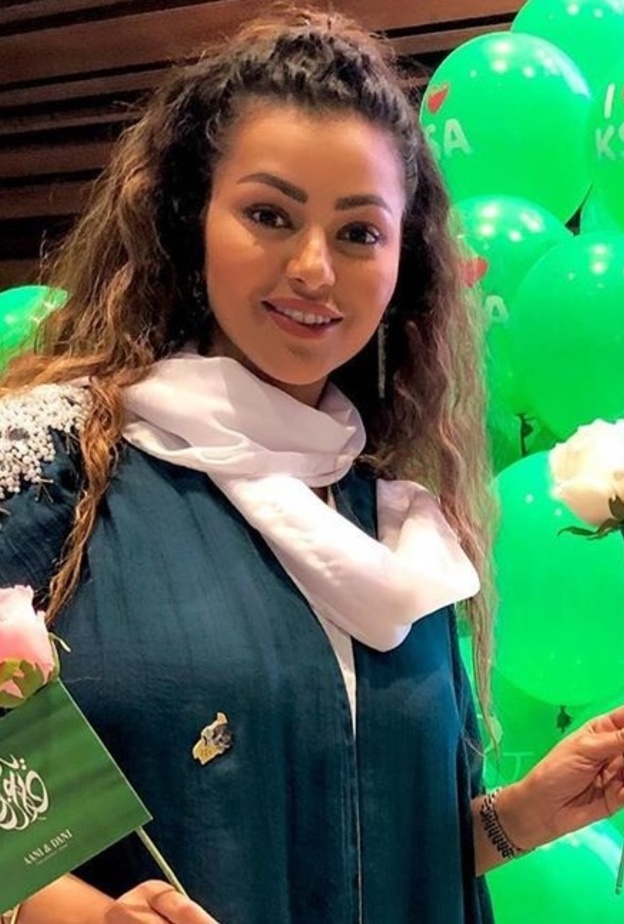 النجوم يهنئون السعودية باليوم الوطني الـ89