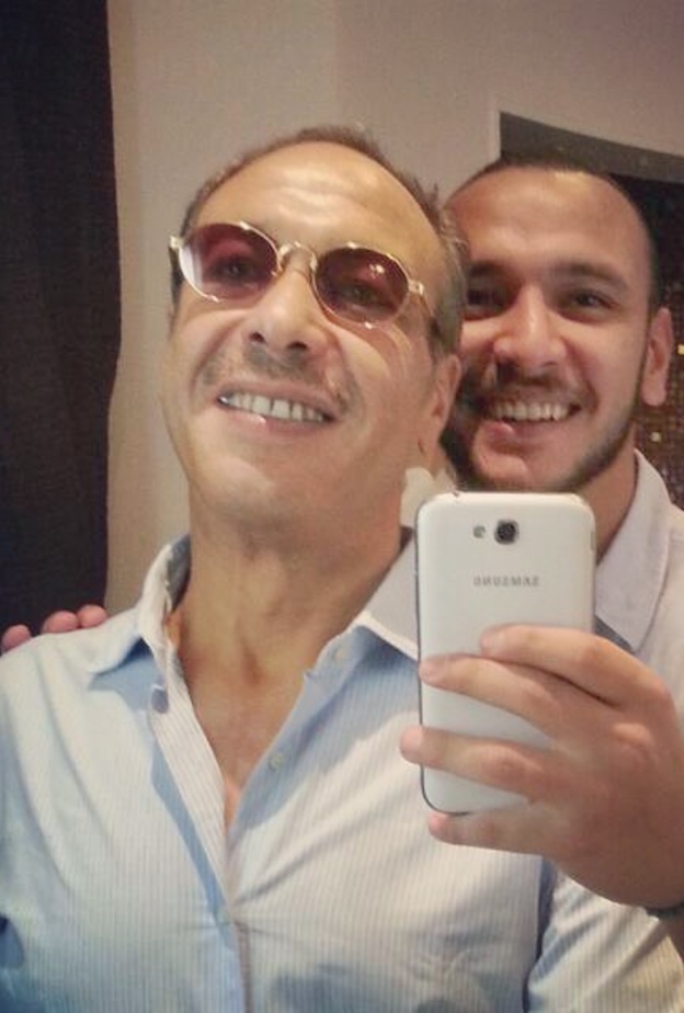 أحمد خالد صالح مع والده