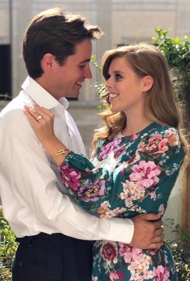 إعلان خطوبة الأميرة بيياتريس Princess Beatrice من إدواردو مابيلي موزي
