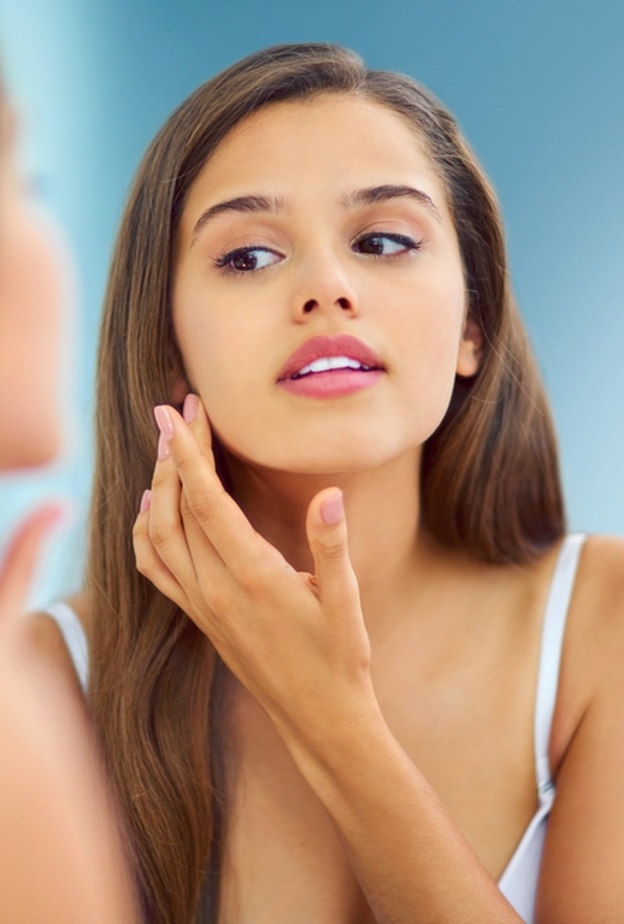 الطبيب هو الوحيد المسؤول عن تحديد كيفية استخدام زيت زهرة الربيع حسب نوع البشرة