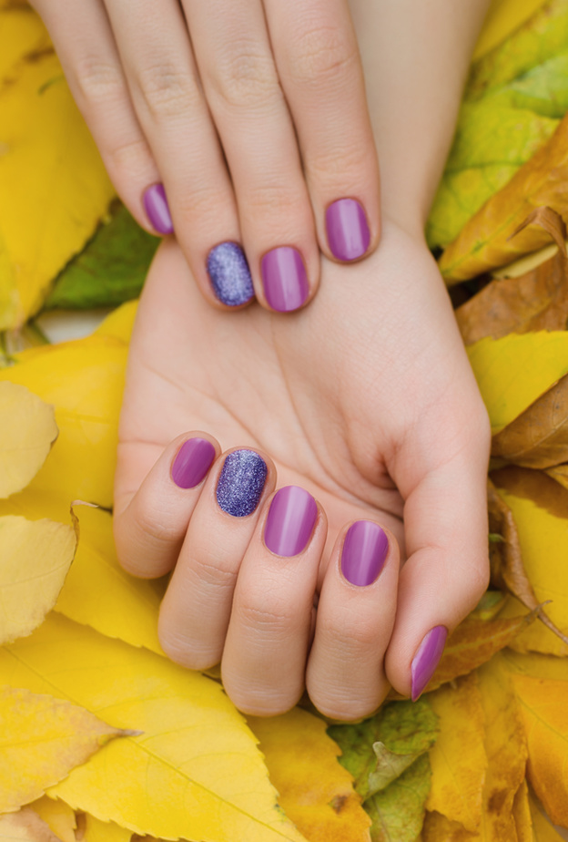 الوان مناكير تلائم فصل الخريف