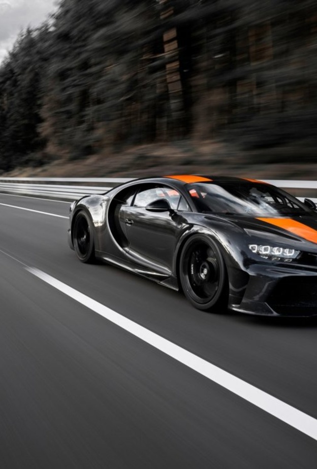 بوغاتي تكشف عن "Chiron Super Sport 300+" المحدودة الإصدار وبسعر يبدأ من 58.12 مليون ريال سعودي