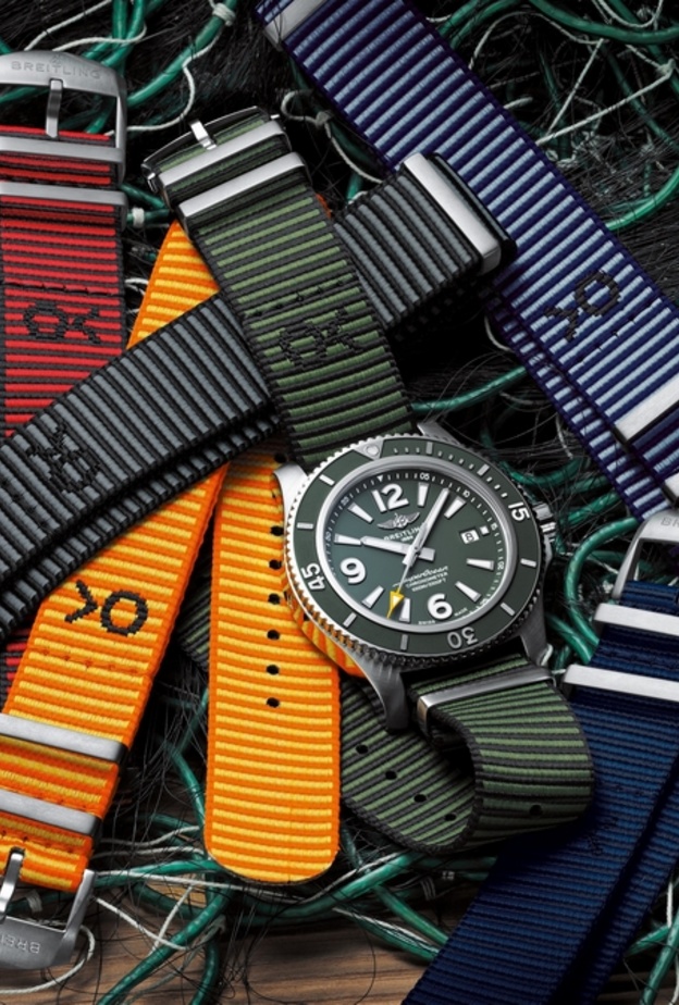 أول مجموعة من سوارات ناتو المصنوعة من خيط إيكونيل (ECONYL®) الذي ابتكرته أوتيرنون Outerknown