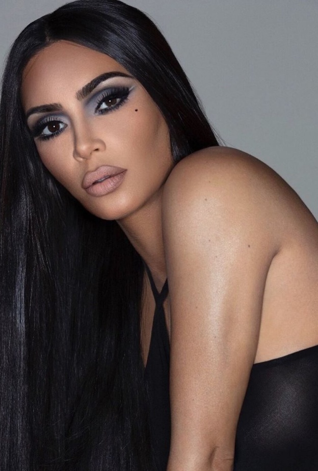 مكياج ميغان فوكس بأنامل ماريو