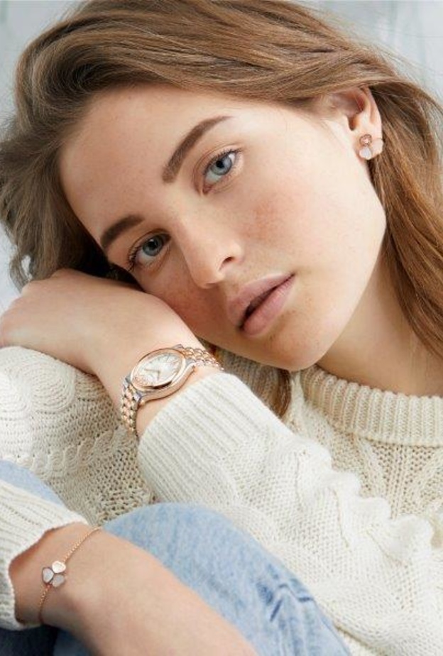 ساعة Happy Sport Oval.. شوبارد تعيد إحياء أول سوار لساعتها الرمزية