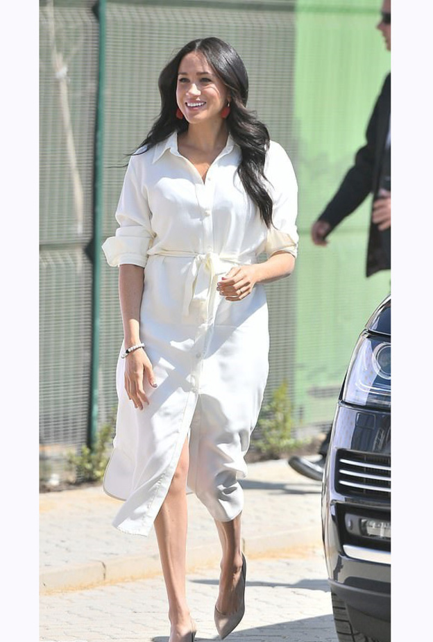 ميغان ماركل لا تتخلى عن الأقراط الحمراء بالشراريب