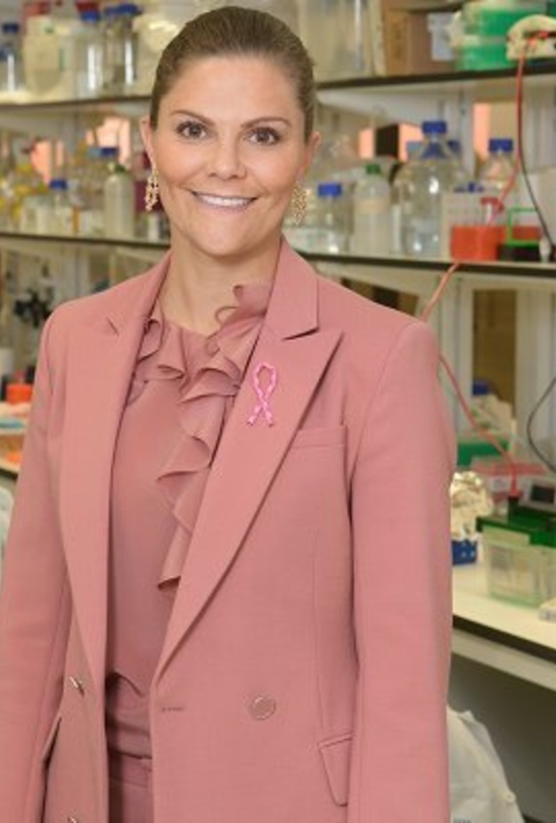 اختيار الأميرة فيكتوريا الراعية الرسمية لحملة الرباط الوردي