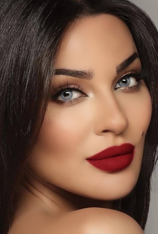 نادين نسيب نجيم 