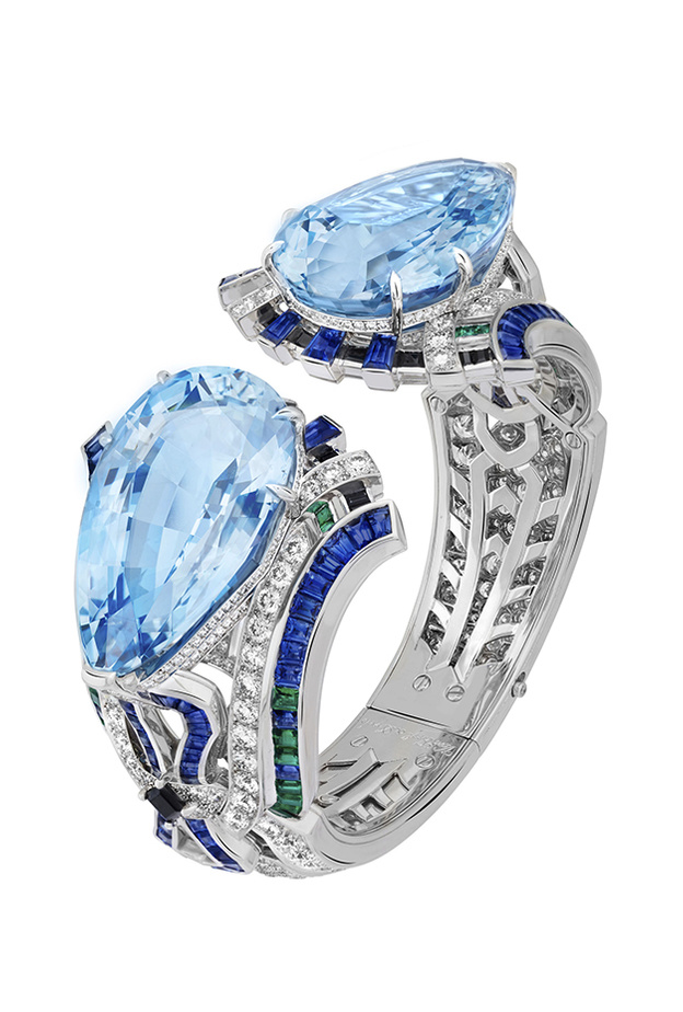 اسوارة من دي بيرز De Beers