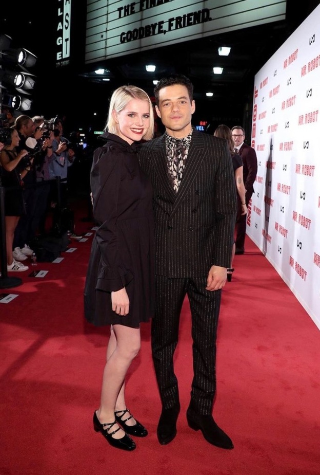 رامي مالك وصديقته لوسي بوينتون خلال عرض فيلمه الجديد Mr. Robot