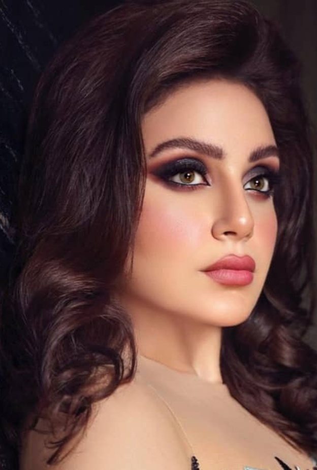 مكياج وردي بأسلوب ابنة هيفاء وهبي