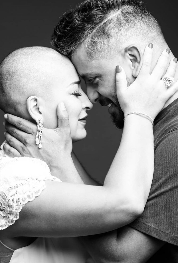 حاتم عمور وزوجته 