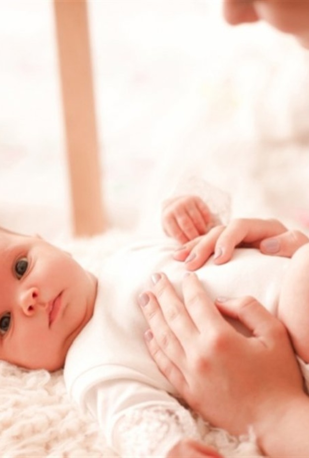 كيفية علاج الامساك عند الرضع بطريقة طبيعية