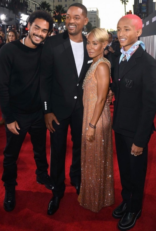 ويل سميث برفقة عائلته خلال عرض فيلمه الجديد Gemini Man في هوليوود