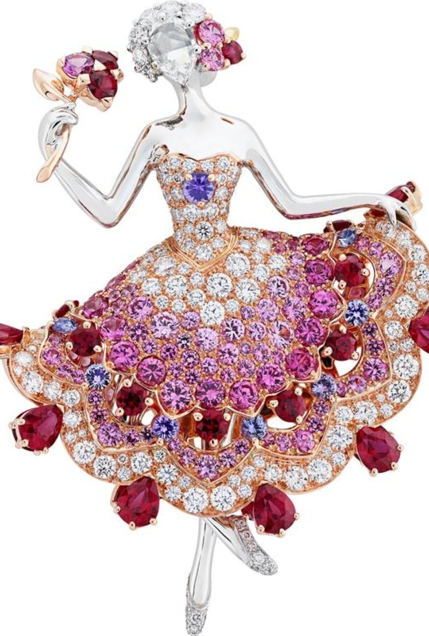 تصميم بروش تيفاني شلمبرجير الشهير على شكل عصفور فوق حجر كونزيت باللون الوردي من Tiffany & Co