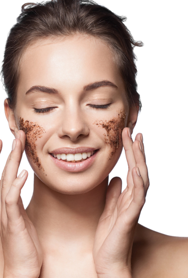  إجعلي وجهك نظيفاً ومشرقاً باستخدام ماسك القهوة واللبن