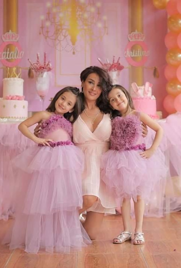 كندا حنا تحتفل بعيد ميلاد توأمها 