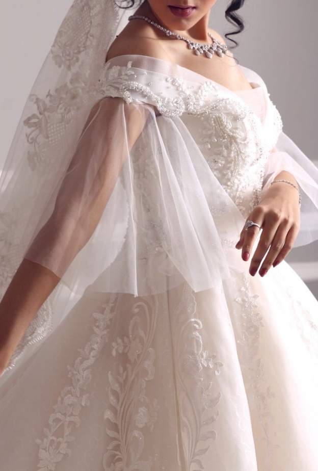 تصوير عروس بكاميرا المصورة اصايل نايف