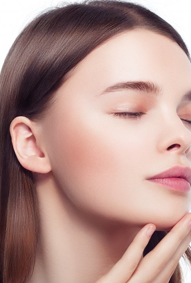  يخلص ماسك الشوفان والبصل البشرة من التجاعيد والترهلات