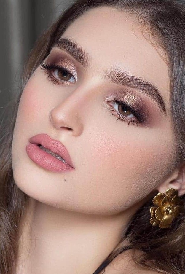 طريقة وضع مكياج عيون خفيف يومي مستوحى من حلا الترك