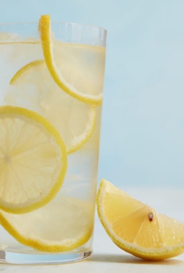 رجيم الماء والليمون لخسارة 16 كيلو جرام في الشهر