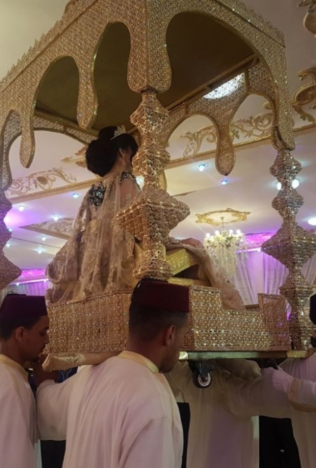 الحنة و العمارية و سبع اطلالات للعروس في المغرب
