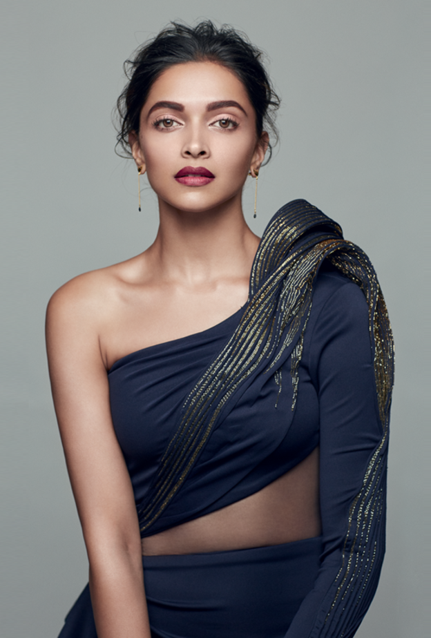 ديبيكا بادوكون تكشف عن أحدث أعمالها الفنية