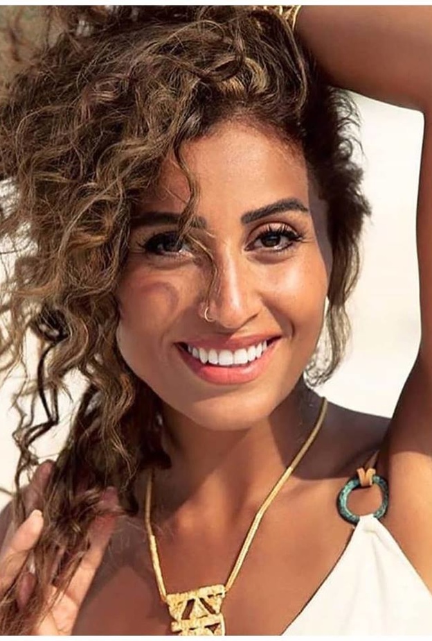 اطلالات دينا الشيربيني