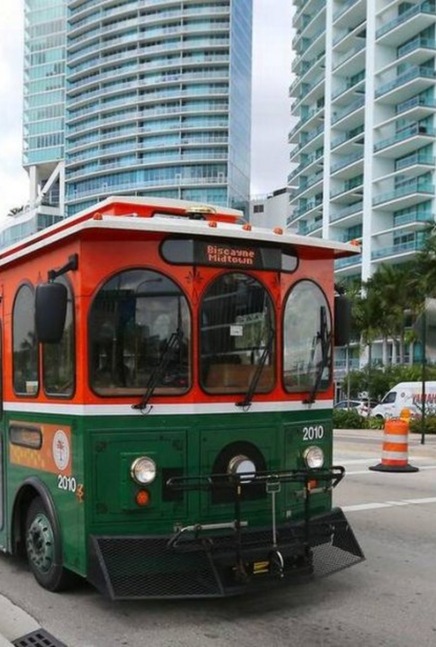 Miami Trolley وسيلة ممتعة للتنقل المجاني لكنه يخدم في أماكن محدودة