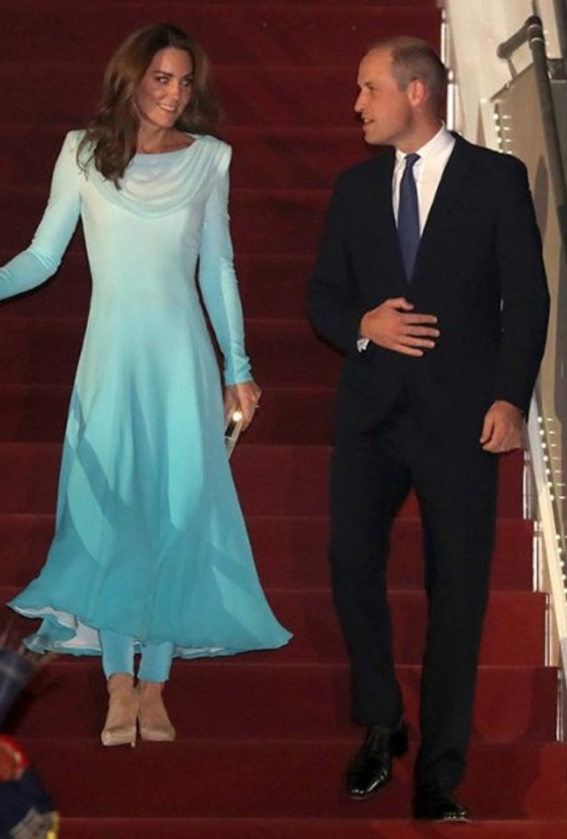 الأمير وليام وكيت ميدلتون يصلان إلى باكستان