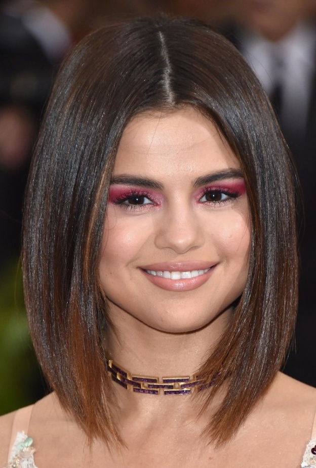 أفكار مكياج وردي لهذا الشهر