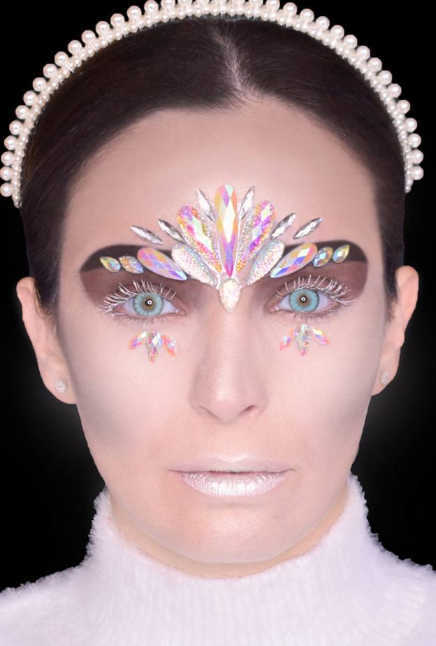 إطلالة ملكة الثلج الشريرة بمناسبة يوم الهالوين مع بنفت كوزمتكس