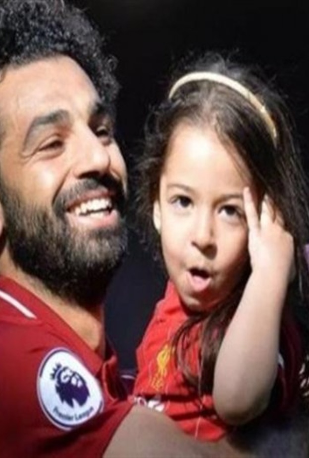 محمد صلاح وابنته مكة