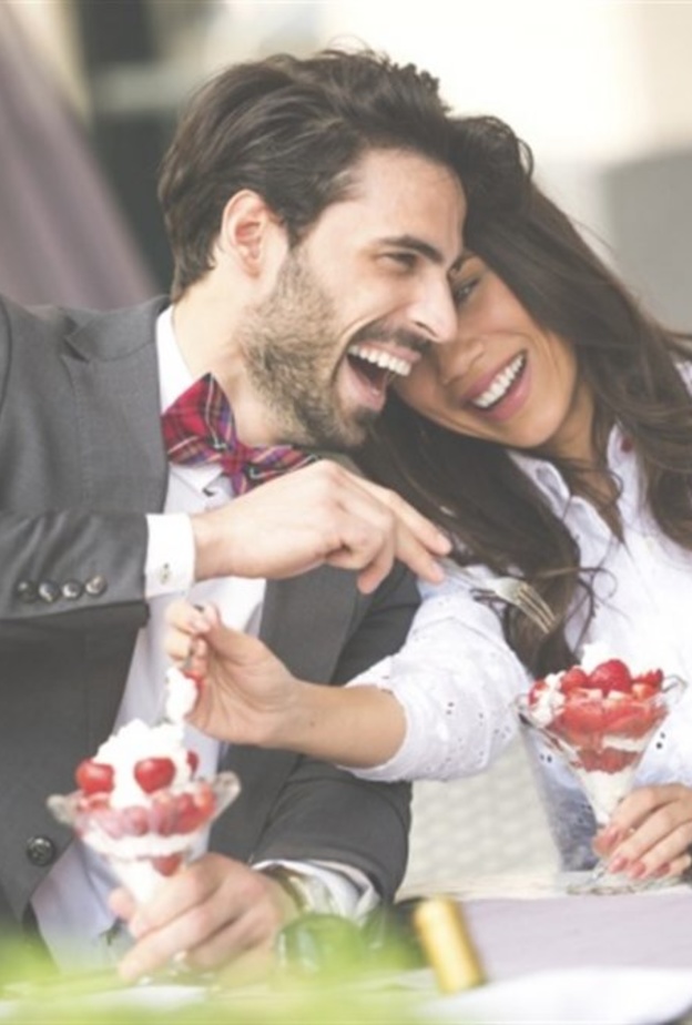 الرجال يعشقون المرأة المرحة