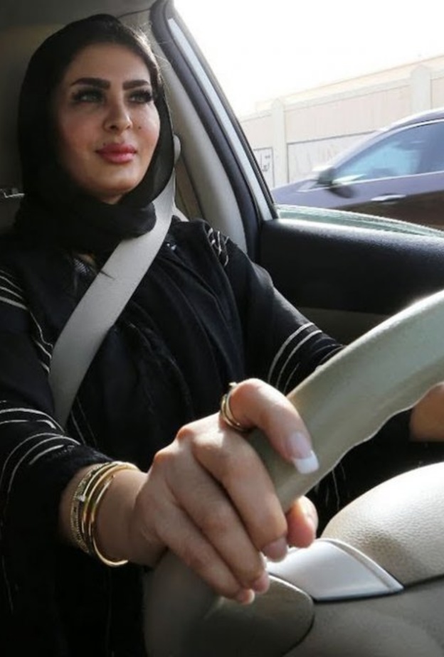 نصائح هامة لعناية المرأة السائقة بأظافرها تعرفي عليها