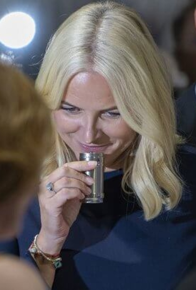 الأميرة ميت ماريت تفتتح معرض فرانكفورت للكتاب