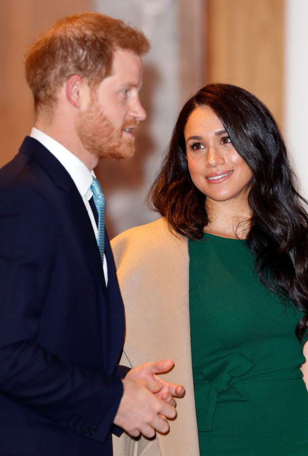 ميلا كونيس تقنع أشتون كوتشر  بالرد على اتهامات ديمي مور  بنشر سيرته الذاتية: