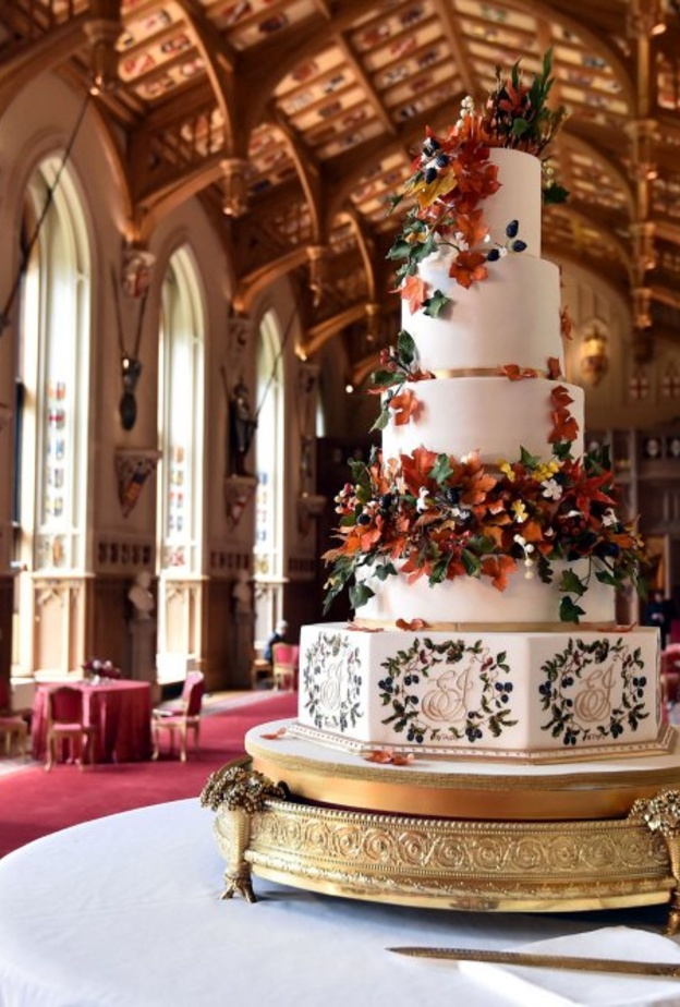 كعكة زفاف الاميرة يوجيني الخريفية