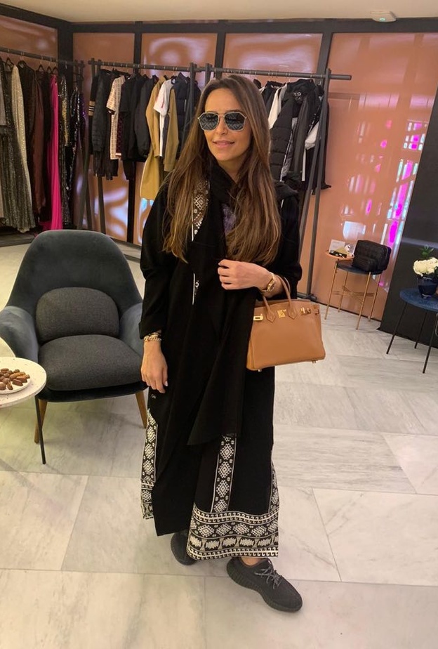 ازياء دارجة للموسم في متجر فارفتش المؤقت