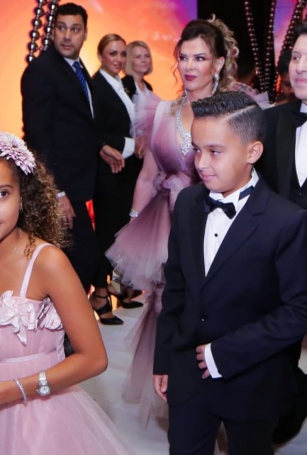 حفيدا هاني شاكر في احدث ظهور