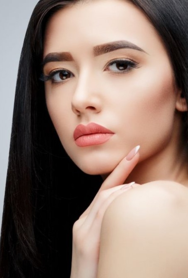 بذور الكتان لتطويل وفرد جميع أنواع الشعر