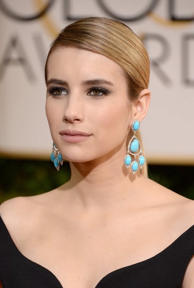 إيما روبرتس بزوج كم الأقراط الأنيقة المرصعة بأحجار الماس الأبيض والأصفر